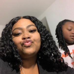 Meet your Posher, Jaylene